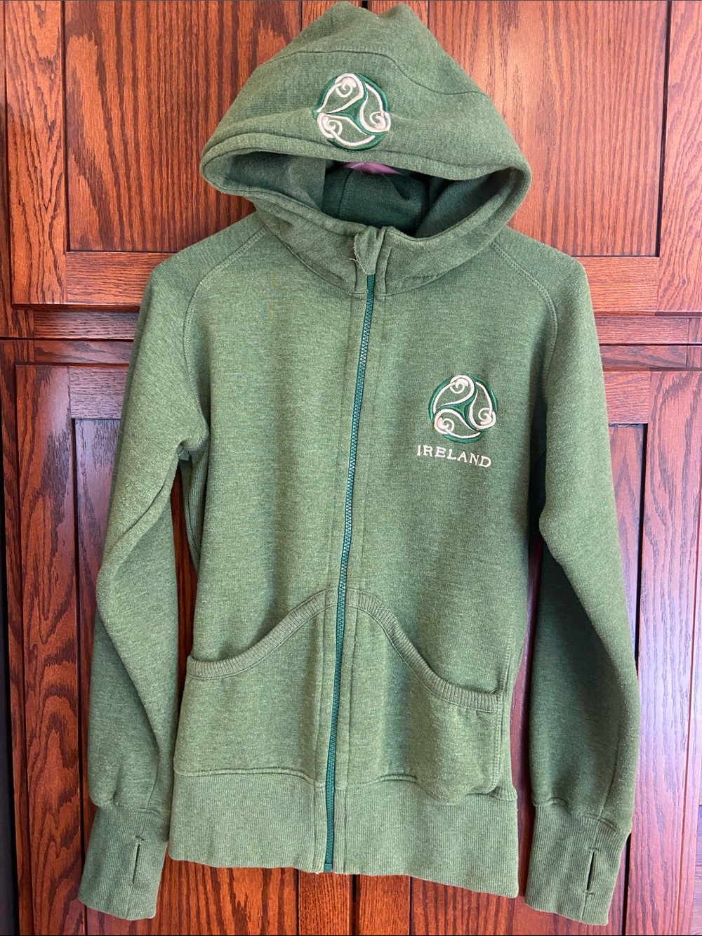 Ireland Dolmen Green Hooded Triskele (Triskelion) Zip-Up Sweatshirt Small 8-10